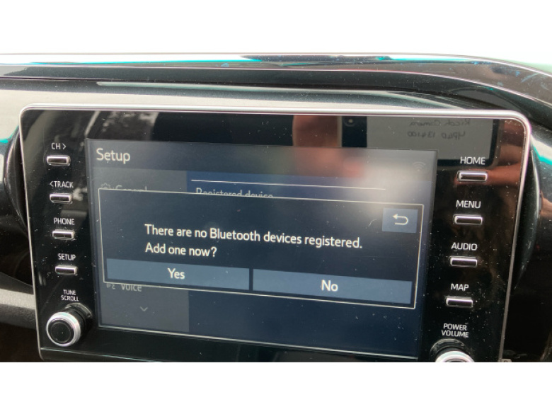 Toyota Hilux Diesel Invincible D/Cab Pick Up 2.8 D-4D Auto